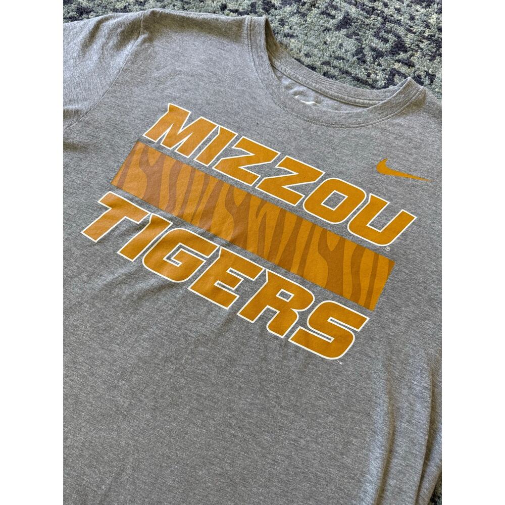 NIKE x University of Missouri MIZZOU Tiger Stripe Men’s T-Shirt FLAWED- Sz L